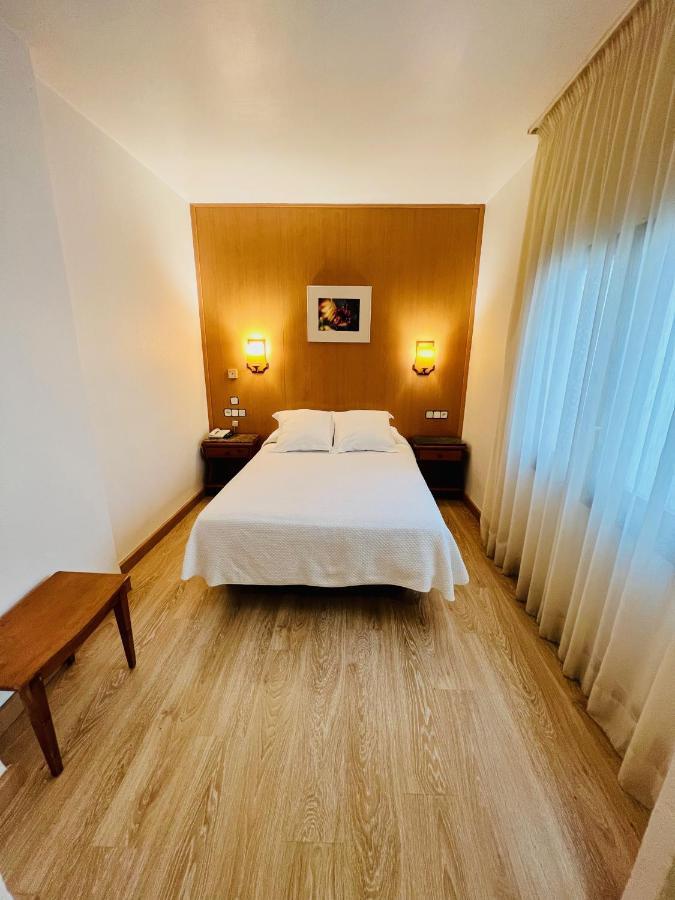 Hotel Tortosa Parc Extérieur photo