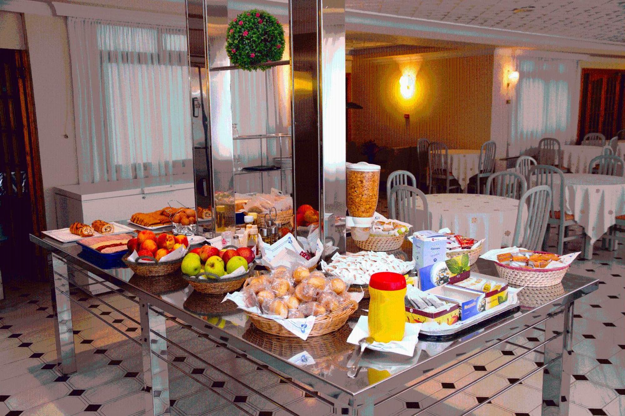 Hotel Tortosa Parc Extérieur photo